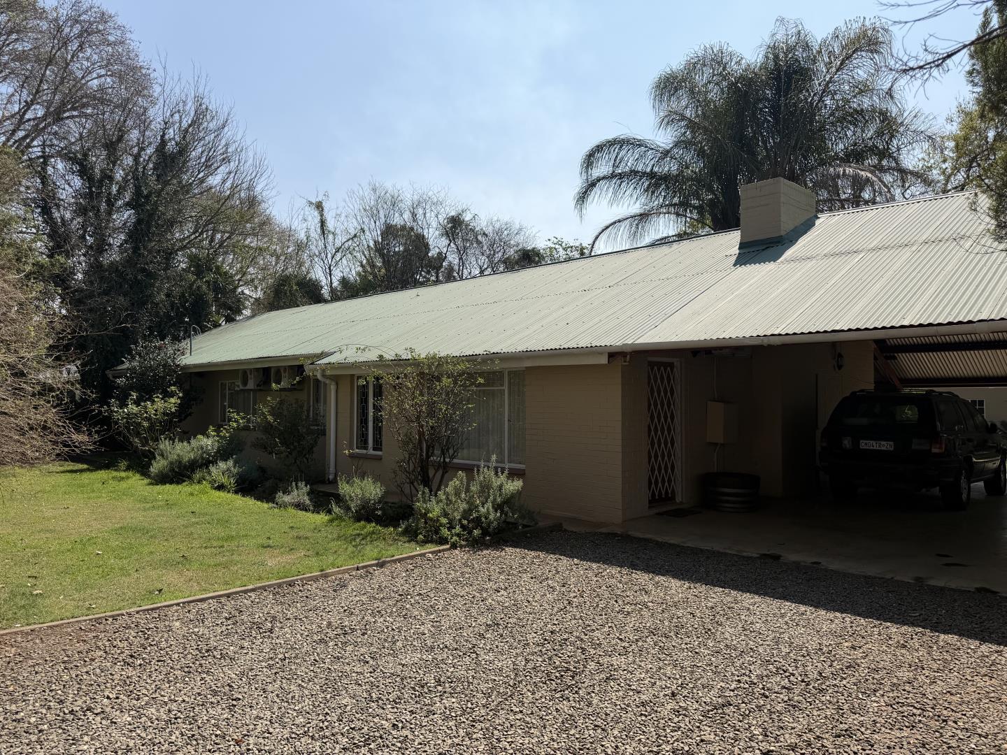 4 Bedroom House + Cottage/Flat for Sale - KwaZulu Natal